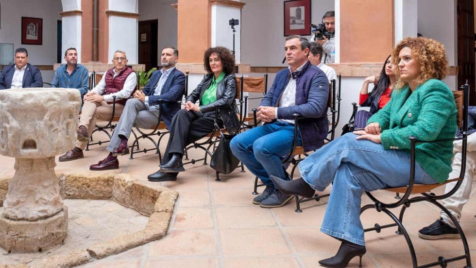 María Eugenia Limón presenta los planes de inversión en los municipios a alcaldes y alcaldesas del Condado y Área Metropolitana