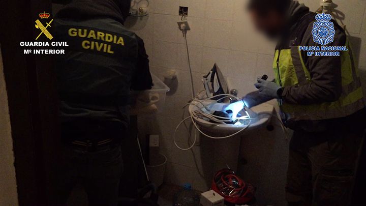 Desarticuladas dos organizaciones especializadas en robar todoterrenos de lujo en menos de 29 segundos