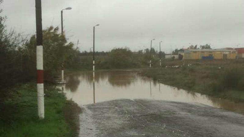 Las inundaciones cortan el acceso del camino de la Romería en Aljaraque