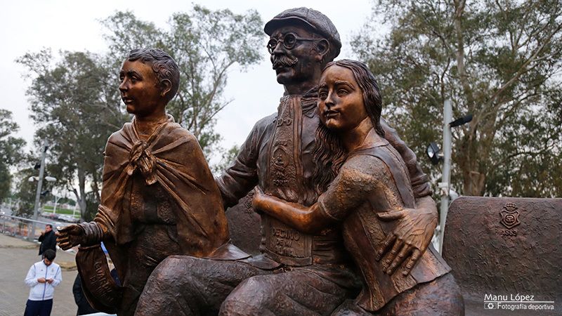El Monumento a la Afición del Decano ya emociona en el Nuevo Colombino