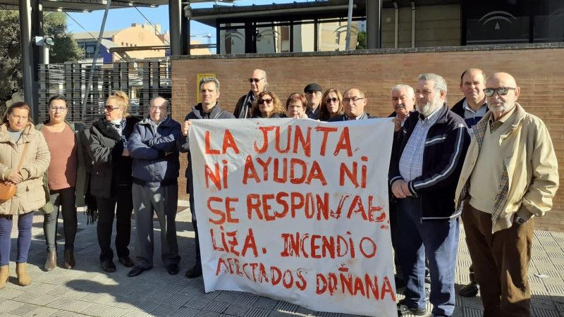 Perjudicados por el incendio de Doñana piden a la Junta ayudas para paliar su situación