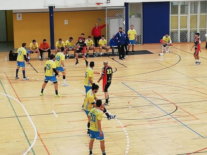 El Triana corta de raíz la buena trayectoria del PAN Moguer (32-20)
