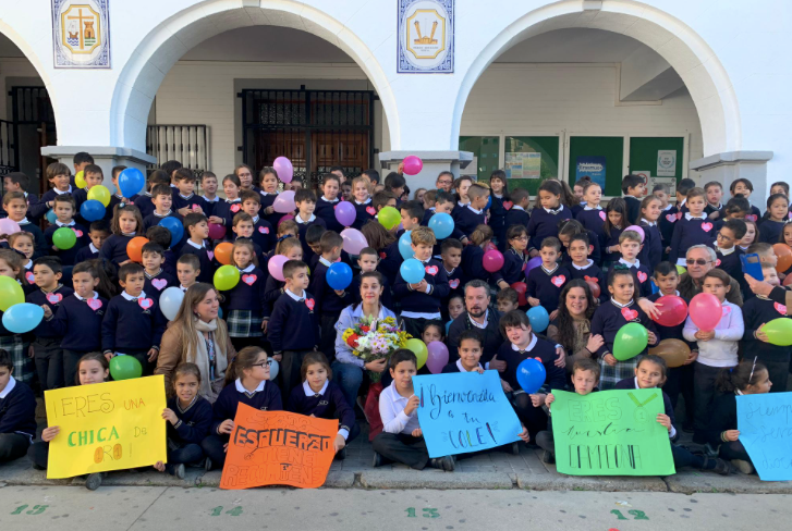 Emocionado reencuentro de Carolina Marín con el colegio sin el que 'no sería la persona que soy hoy día'