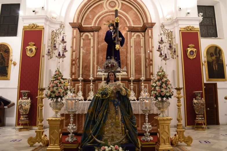 Veneración distinta, la devoción de siempre
