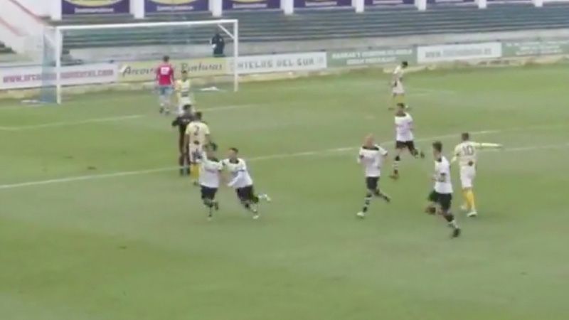 Fernandito lleva al San Roque a lo más alto (0-1), La Palma sigue en lo más bajo