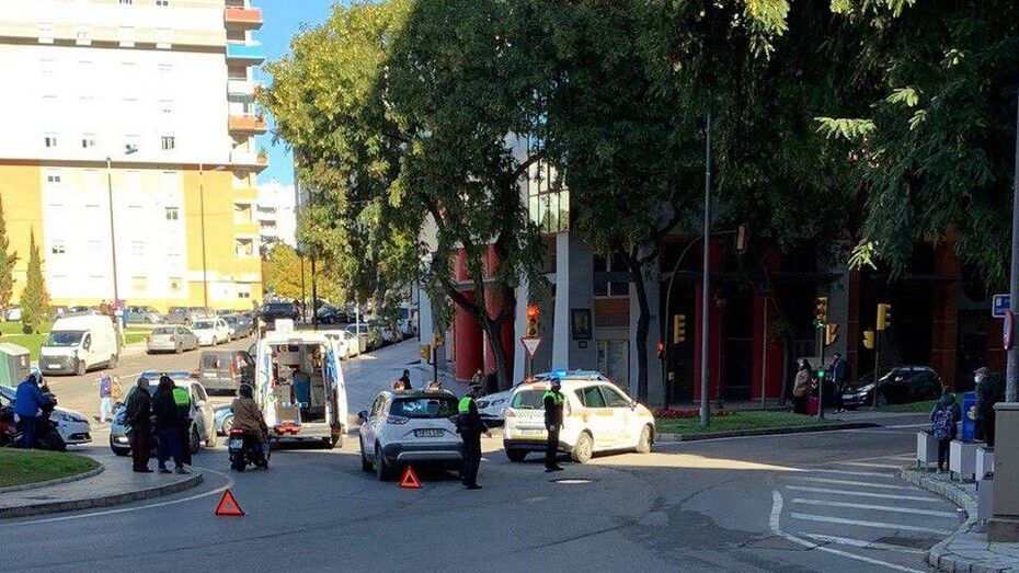 Un motorista resulta herido tras una colisión en la Plaza de los Litri