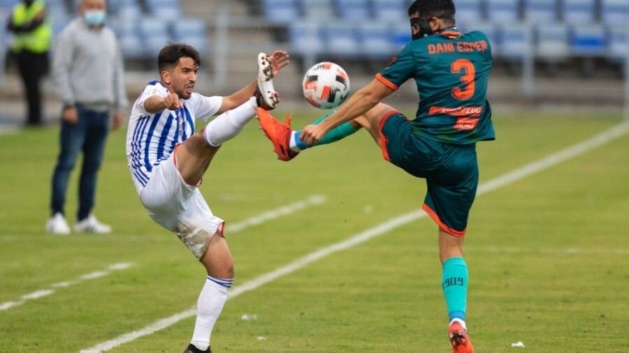 El triunfo del San Fernando en Marbella saca al Recre de la zona noble