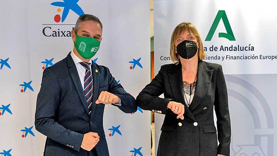 CaixaBank cierra la mayor operación de financiación de la historia de la Junta de Andalucía
