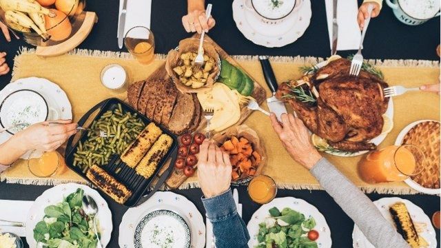 Las recomendaciones de la Junta para las cenas de Navidad: Máximo dos núcleos familiares, ventilación, no fumar ni levantar la voz