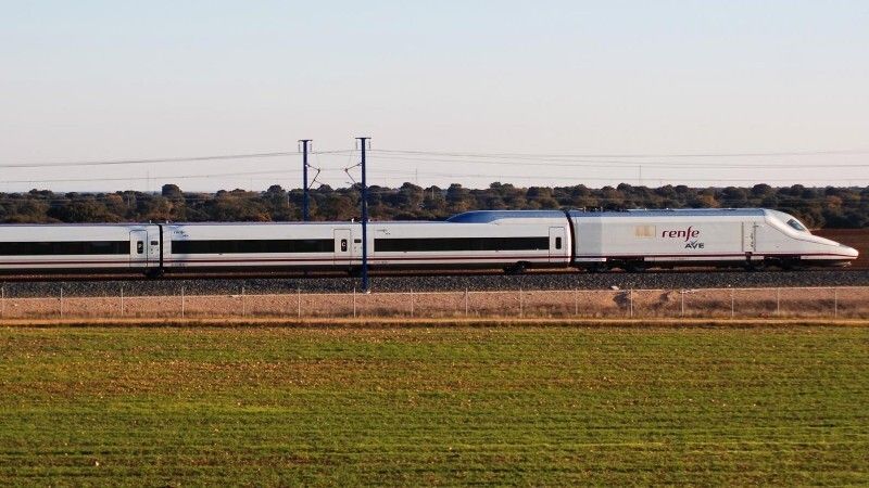Renfe refuerza con 700 plazas los trenes Alvia entre Madrid y Huelva