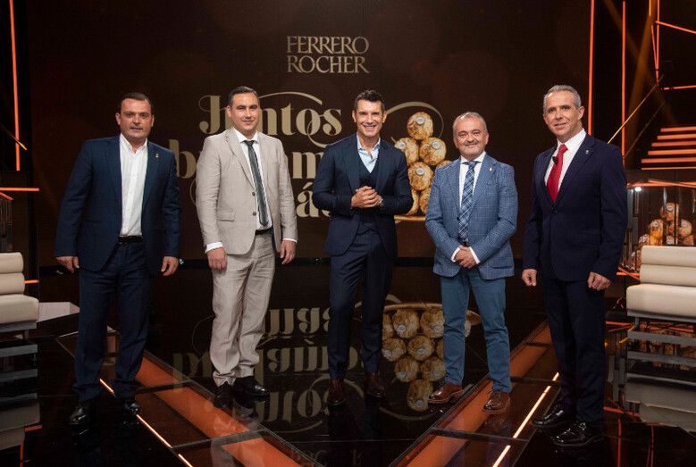 Beas, a las puertas de ser finalista en el concurso navideño 'Juntos brillamos más'