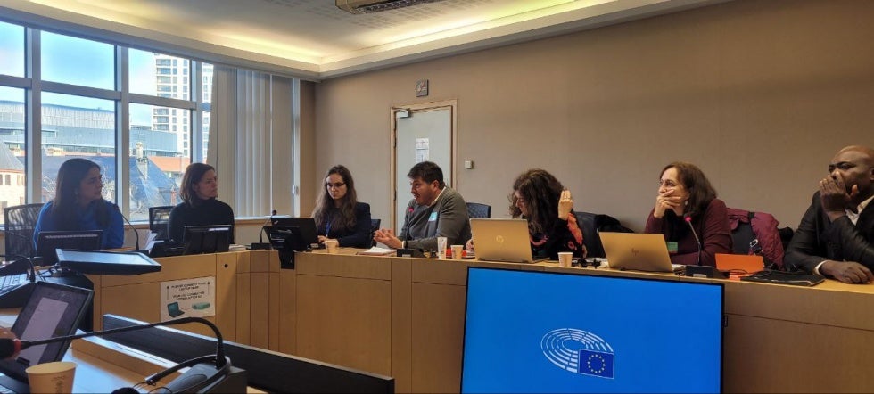 IU apela a la Comisión Europea para que cumpla con su compromiso de venir a los asentamientos chabolistas de Huelva