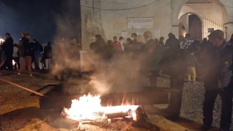 Se suspende el Tostón Solidario de Castañas y el Concurso Fotográfico Rehiletes