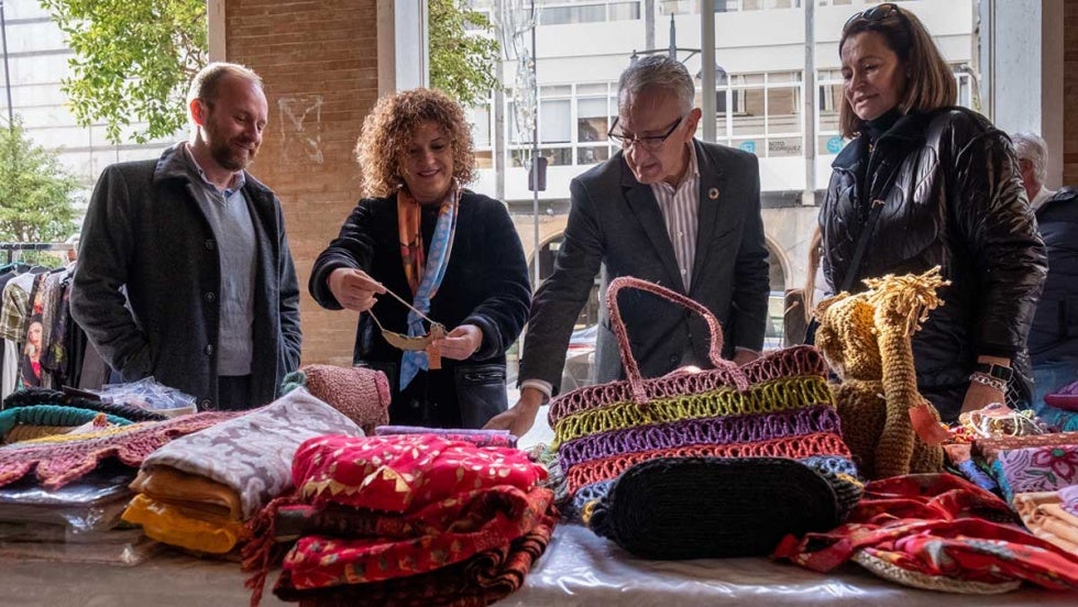 La Navidad más solidaria llega a los soportales de la Gran Vía