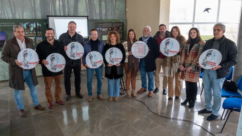 María Eugenia Limón anuncia a alcaldes y alcaldesas del Condado que su comarca formará parte del Reto Demográfico
