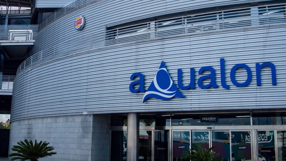 Aqualon reabre tras un incendio pero seis locales no lo harán por falta de luz