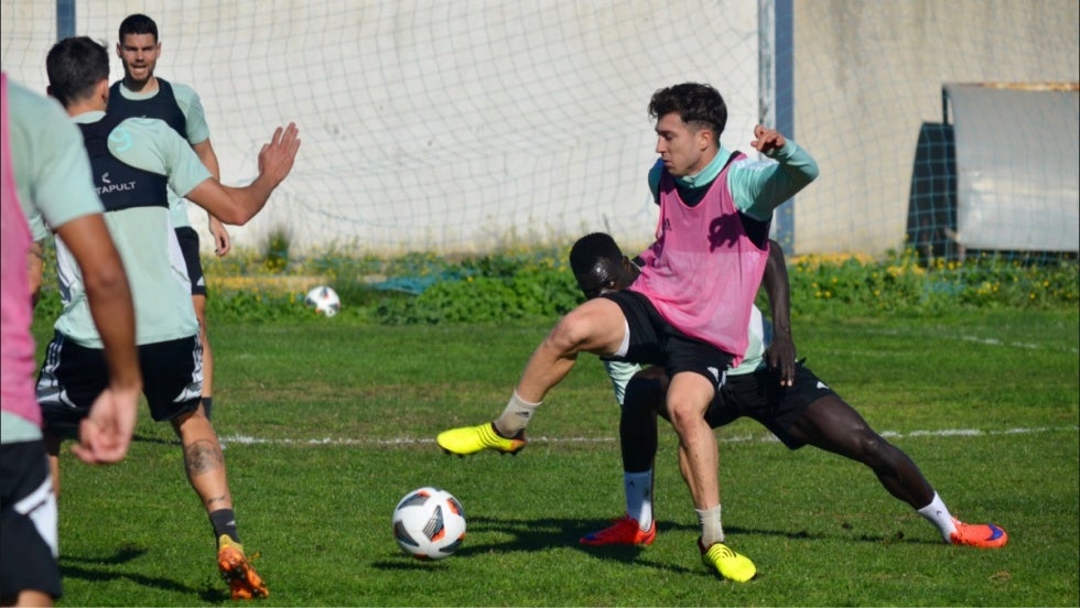 Vuelta al tajo y a la espera de fichajes