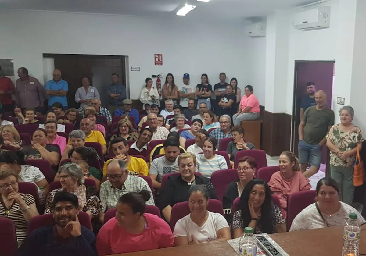 Asamblea de Por Huelva en Paymogo
