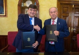 El Ayuntamiento de Huelva reafirma su compromiso con la Semana Santa con un nuevo convenio de 200.000€