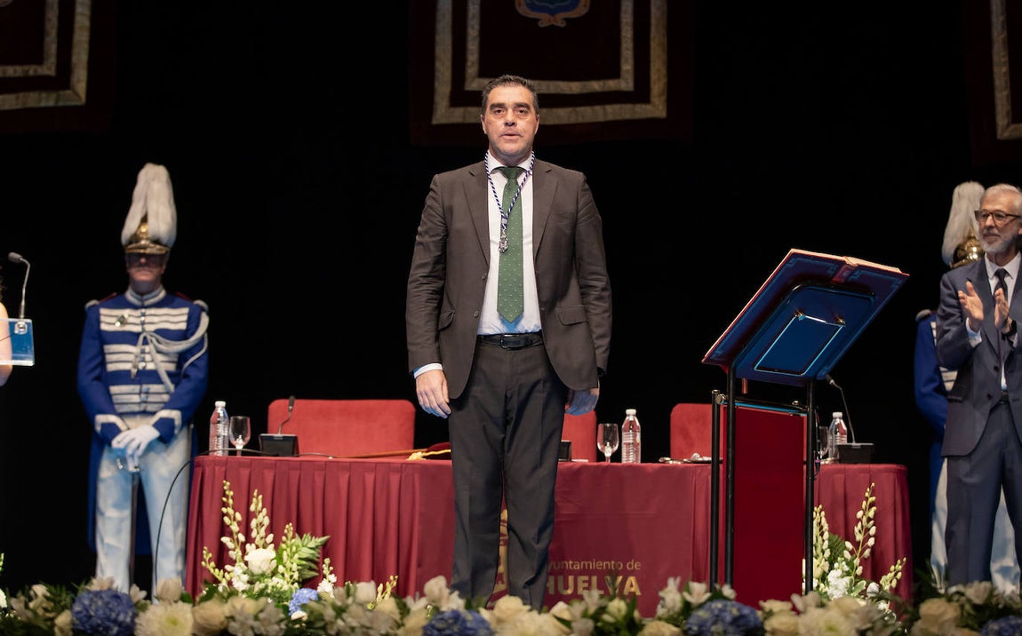 Galería de imágenes: Así ha sido la investidura de la nueva corporación del Ayuntamiento de Huelva