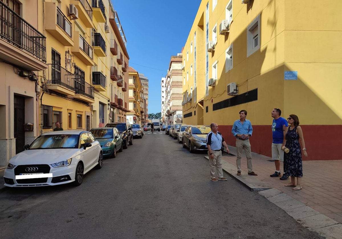 La calle Puebla de Guzmán en la zona de Isla Chica de Huelva capital