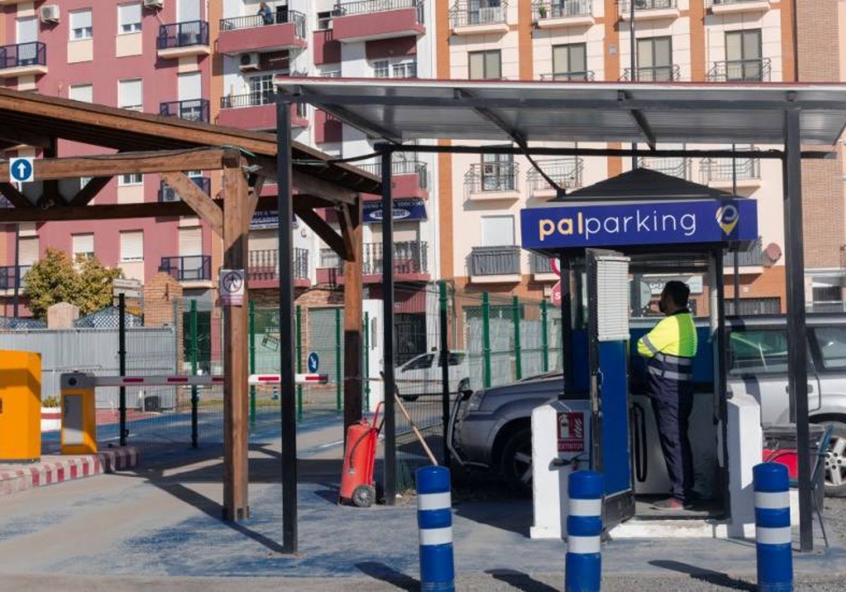 Aparcamiento en la avenida de Italia al que se le retiraría la concesión