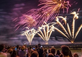 Guía Fiestas Colombinas 2023 para visitantes y turistas: cómo llegar, transporte público, dónde comer y dónde dormir en la Feria de Huelva