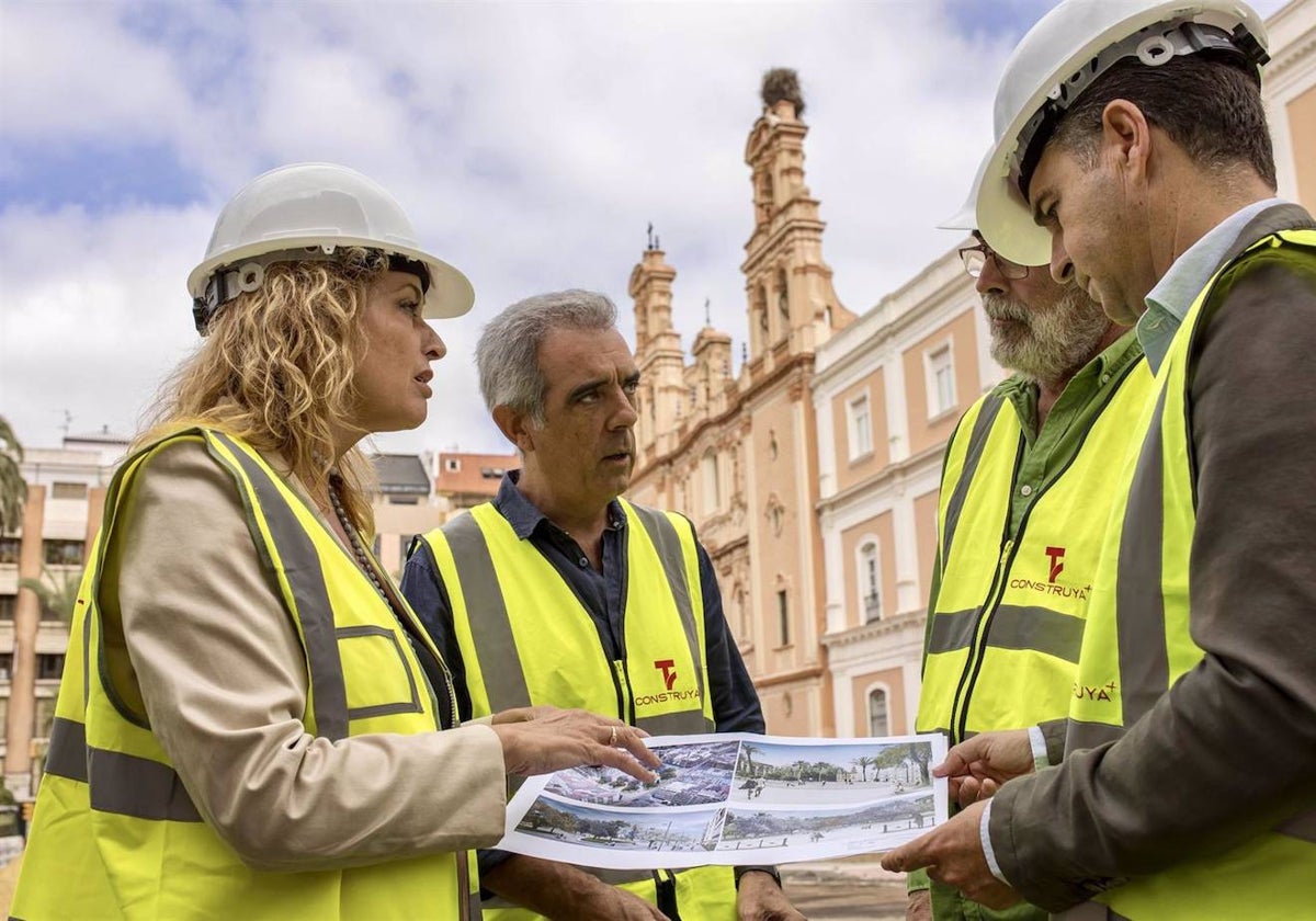 Pilar Miranda, en las obras de la plaza de la Merced