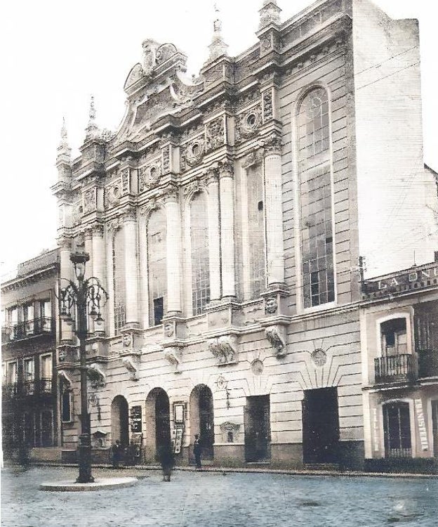 Fachada del Real Teatro, denominación que tuvo hasta la II República