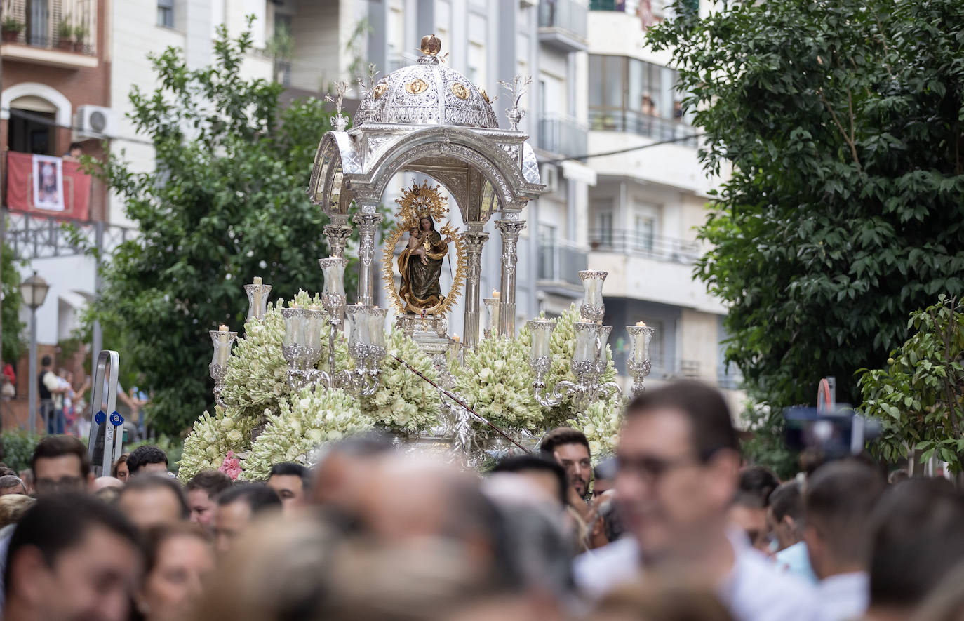 La Virgen de la Cinta regresa a casa