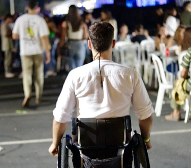 Luippi en una instante de su vídeo sobre las Fiestas de la Cinta, para las que colaboró con el Ayuntamiento en materia de accesibilidad