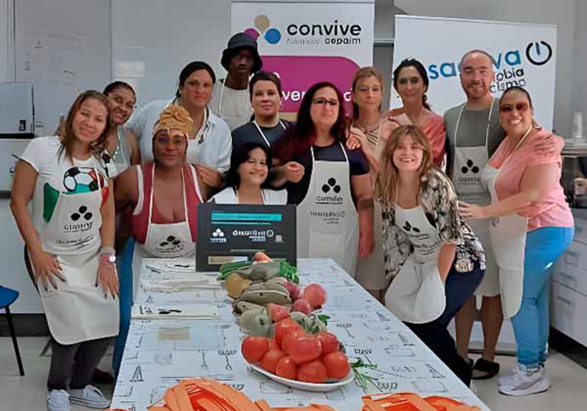 Participantes en el taller de cocina
