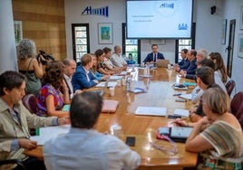 Aguas de Huelva aprueba la refinanciación de su deuda para poder ejecutar «importantes obras» en la capital
