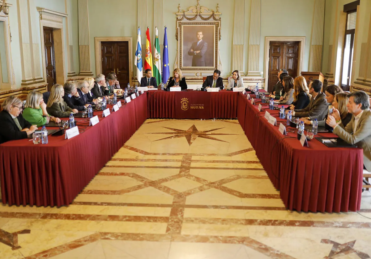 Reunión en el Ayuntamiento de Huelva con los agentes jurídicos
