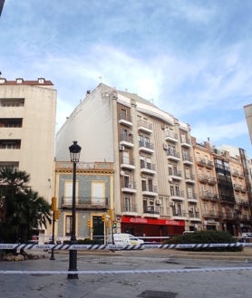 Imagen secundaria 2 - La original idea de un onubense para homenajear a la palmera: plasmar su sombra en el suelo como línea del tiempo