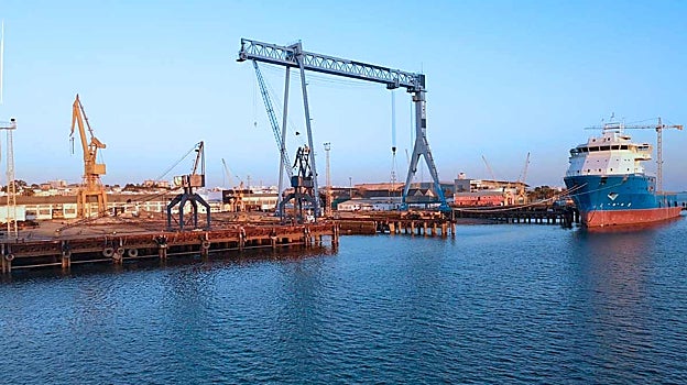 Los astilleros desde el puente sifón