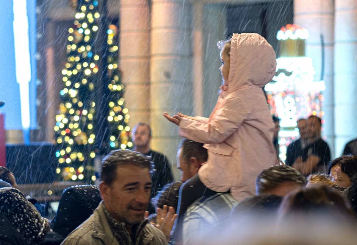 Así es el alumbrado del centro de Huelva, que ya ha dado la bienvenida a la Navidad