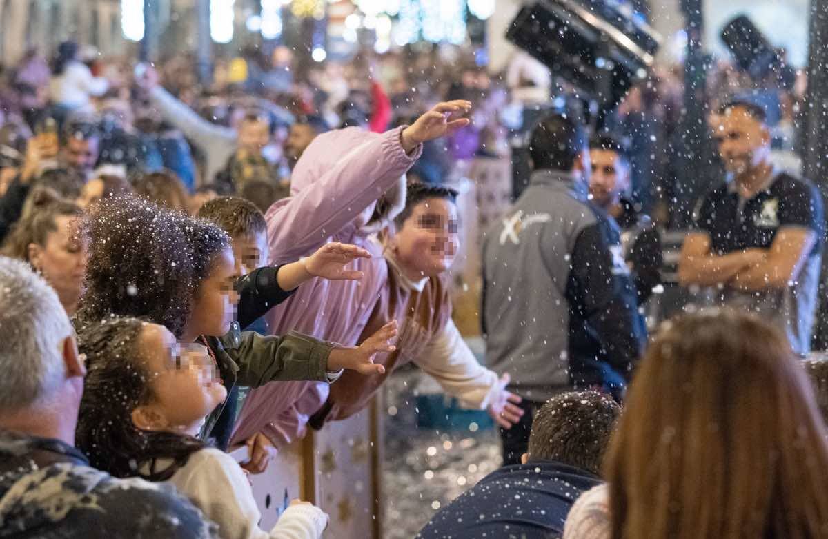 Así es el alumbrado del centro de Huelva, que ya ha dado la bienvenida a la Navidad