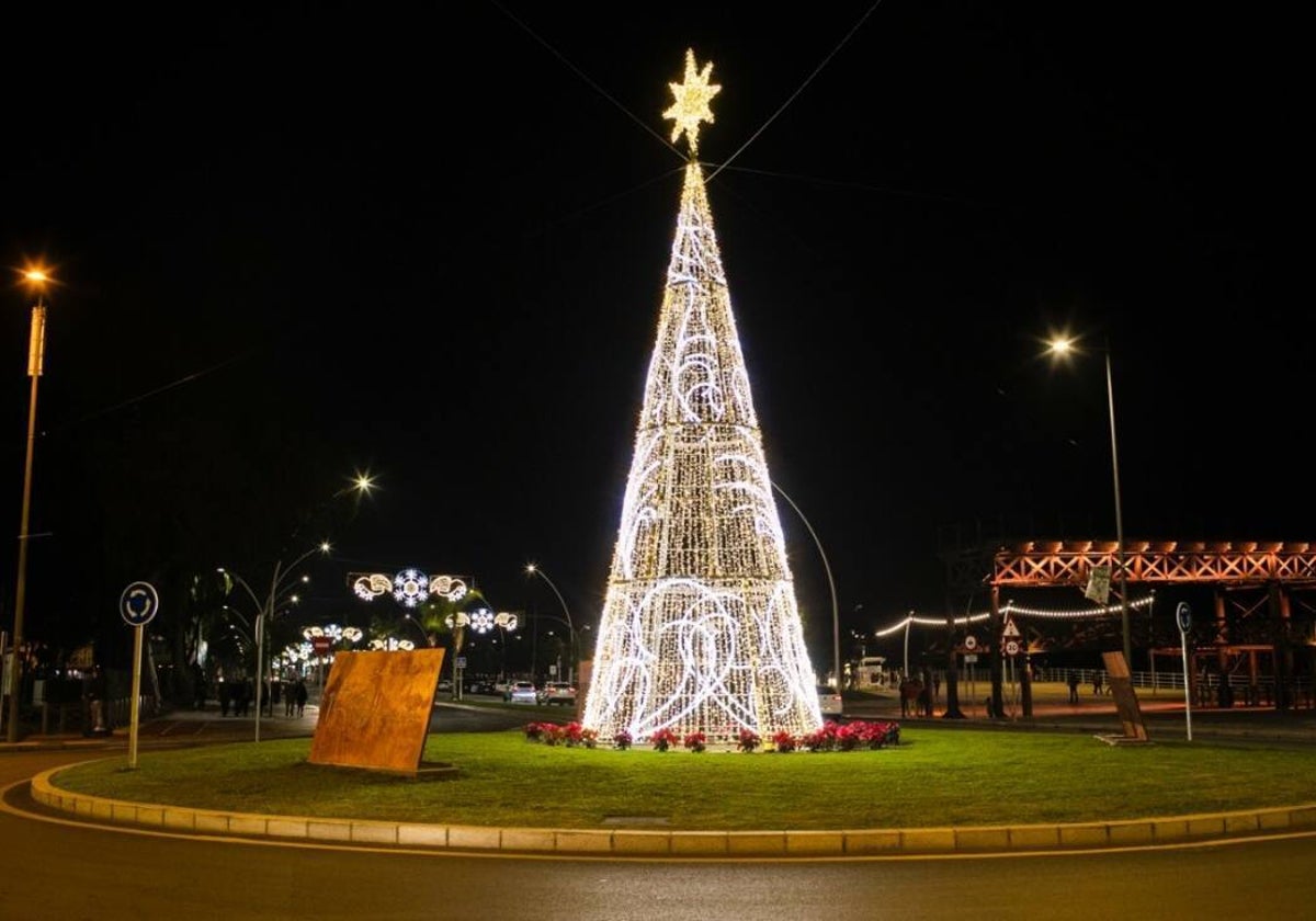 El paseo de la Ría, iluminado el año pasado
