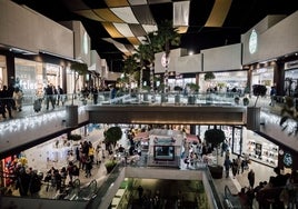 Estos son los supermercados y centros comerciales que abren en Huelva los festivos del 6 y 8 de diciembre:  horarios de El Jamón, Mercadona, Aldi, Lidl, Día...