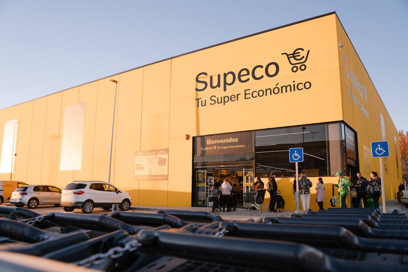 Las mejores imágenes de la inauguración de Supeco Huelva