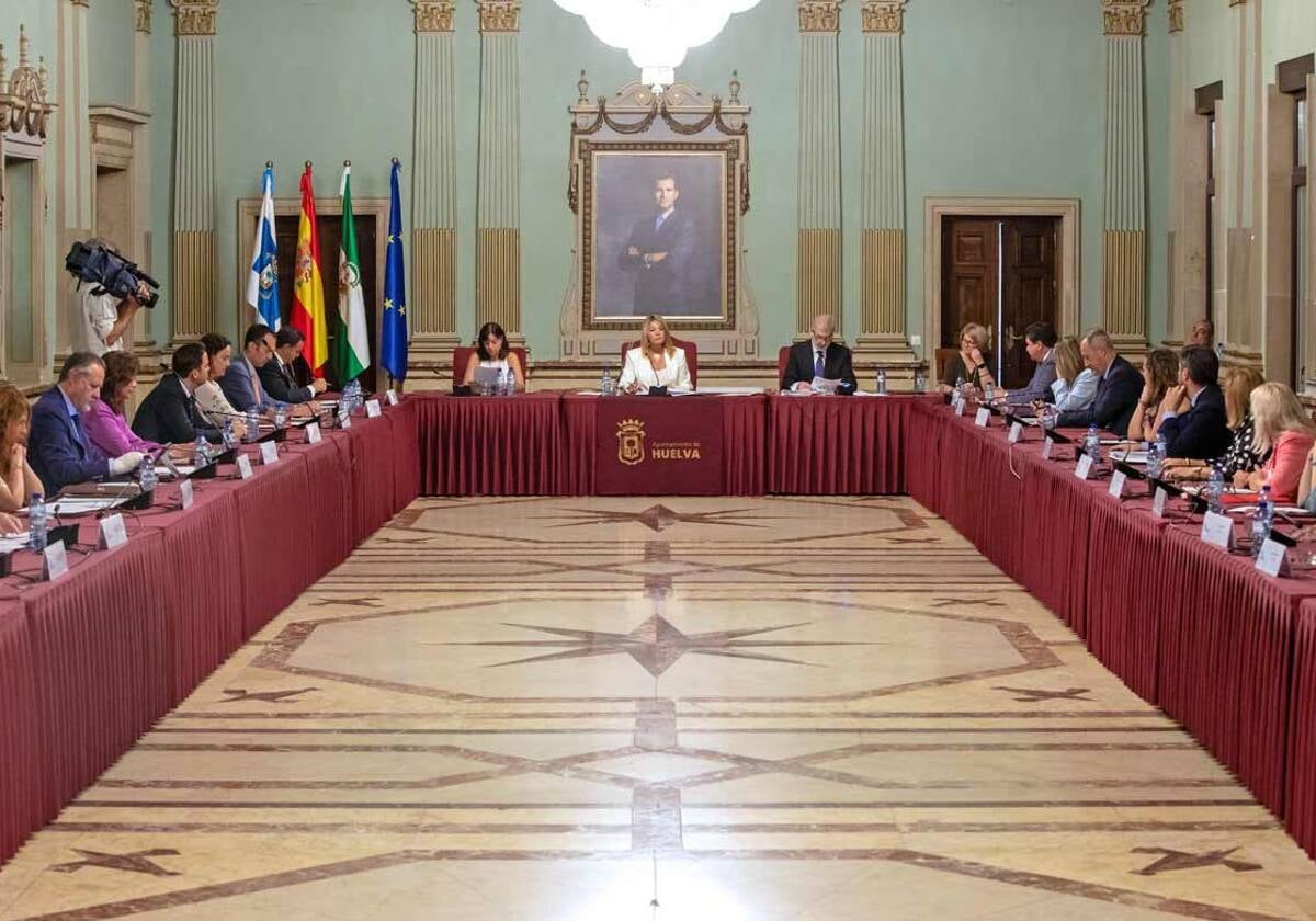 Imagen de un pleno del Ayuntamiento de Huelva