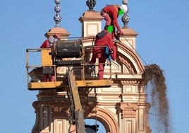 La catedral de Huelva pierde su icónico nido de cigüeñas