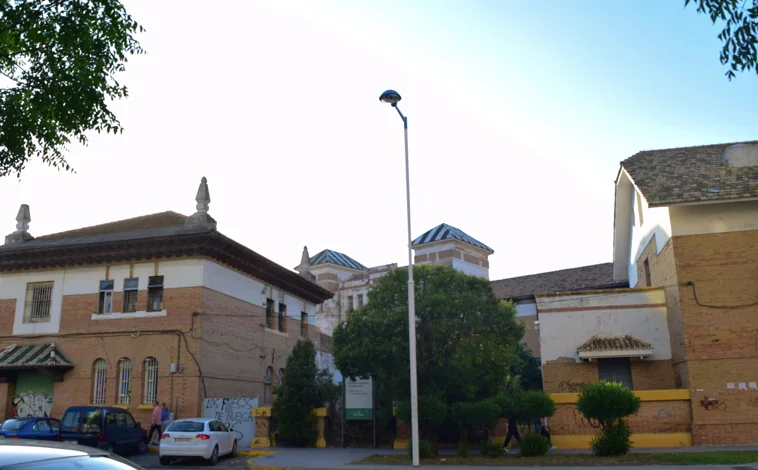 Imagen principal - La antigua cárcel de Huelva, un edificio histórico abandonado que podría albergar el Conservatorio de Danza
