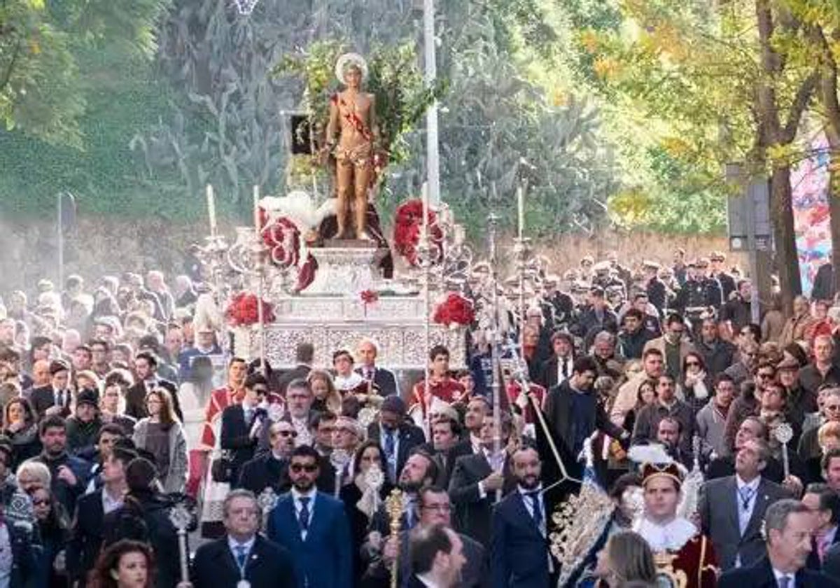 Procesión de San Sebatián por las calles de Huelva