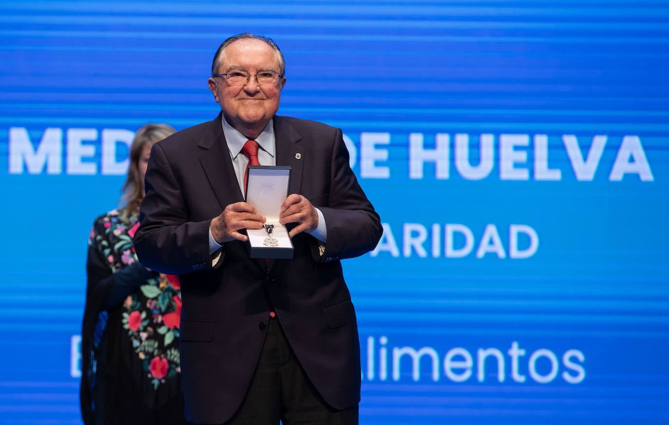 La entrega de las Medallas de la Ciudad de Huelva 2024, en imágenes