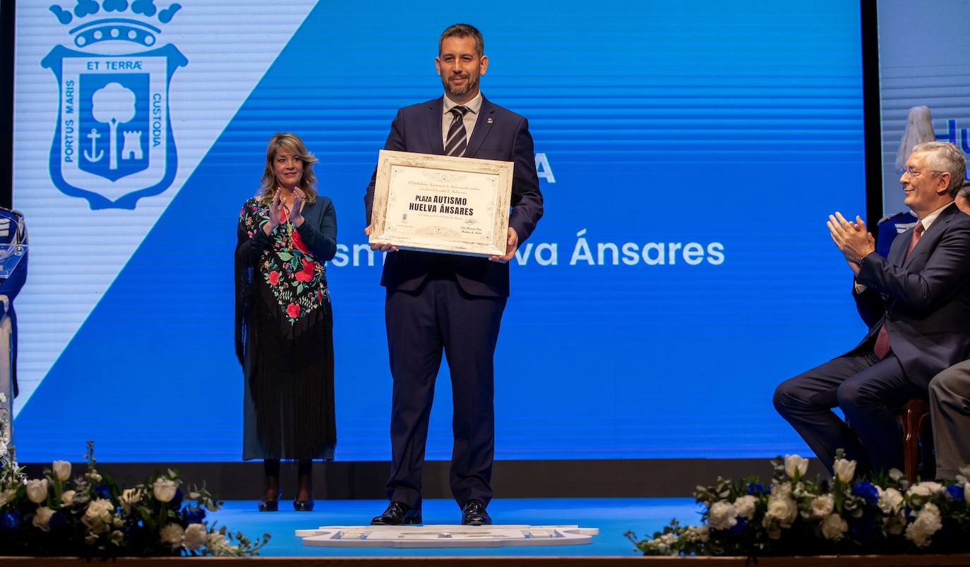 La entrega de las Medallas de la Ciudad de Huelva 2024, en imágenes