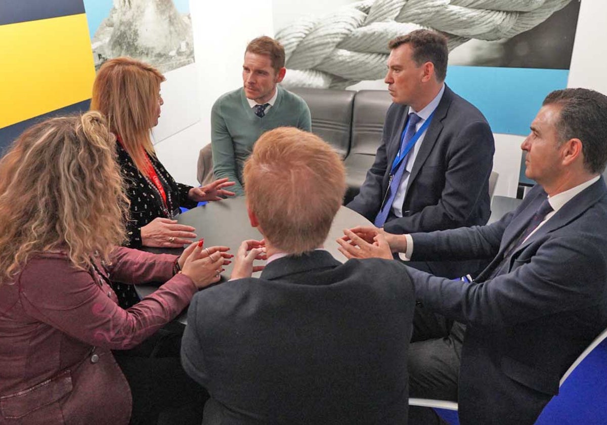 Una de las reuniones de trabajo mantenidas en Fitur