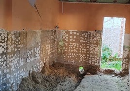 Denuncian la paralización del programa de rehabilitación de viviendas de la barriada de La Navidad