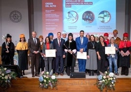 Investidura de 30 nuevos doctores y doctoras y entrega de medallas en el 'Día de la Universidad de Huelva'